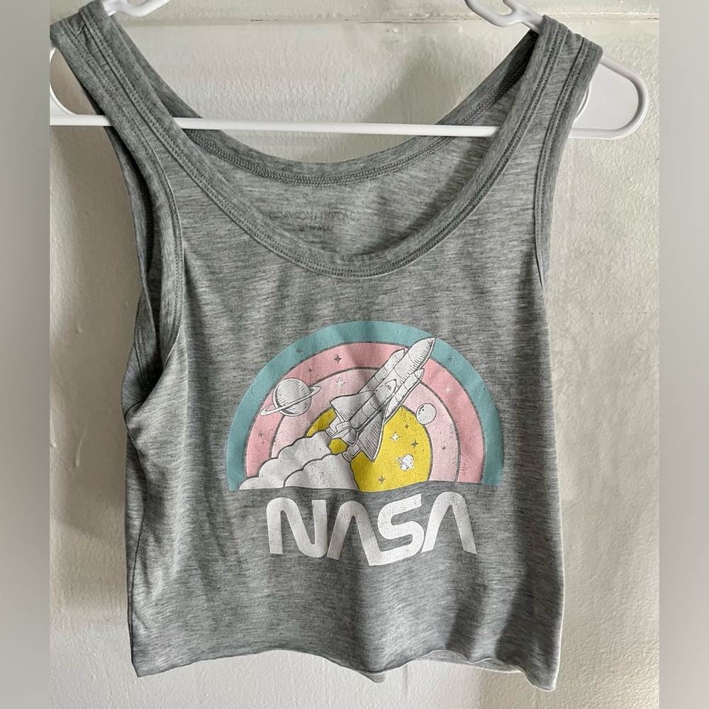 Woman’s 🤍 Cute Tank
